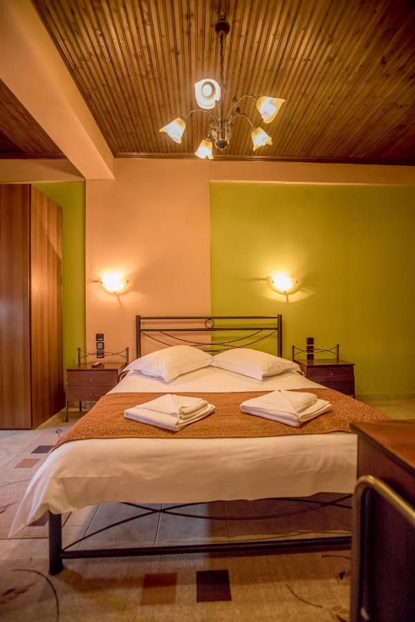 Kynthia Guesthouse Неохоріон Екстер'єр фото